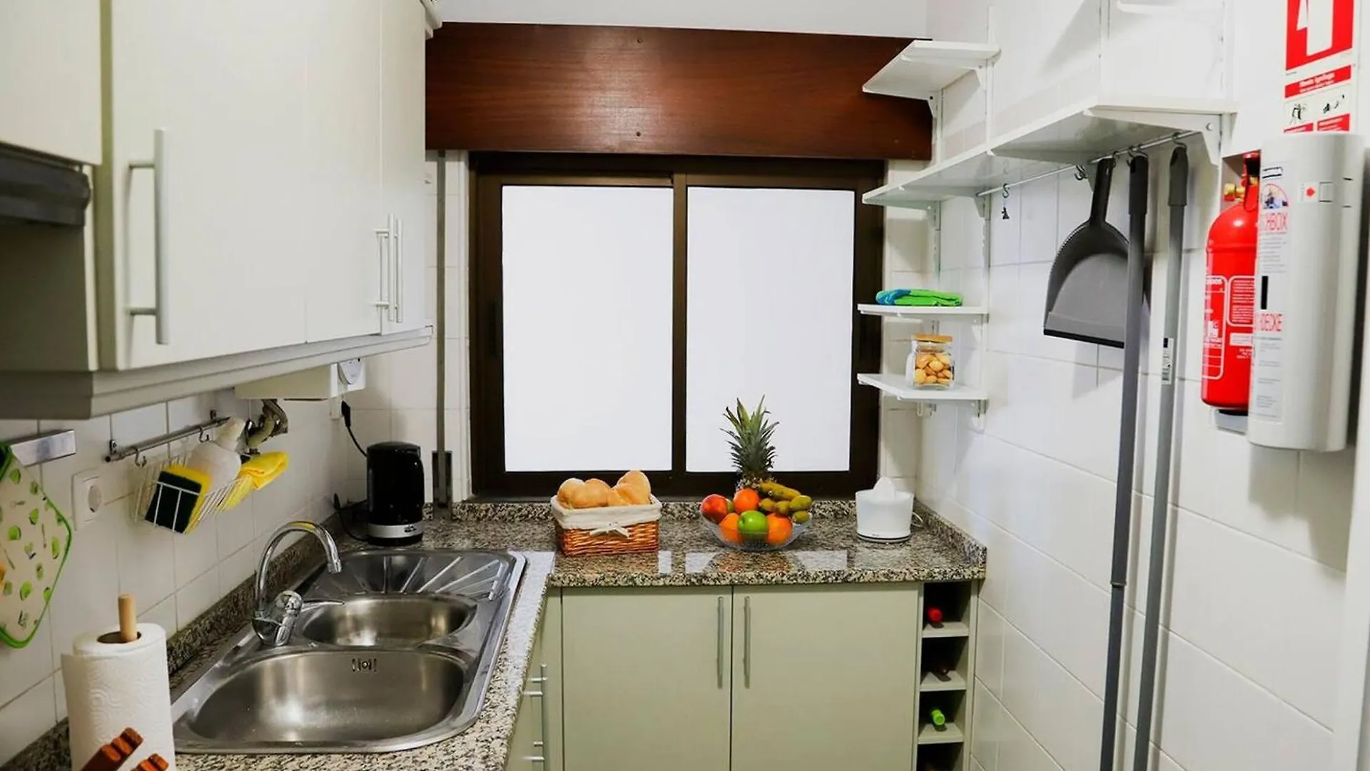 Comfortable Apartment In Funchal 95 Sqm Includes Parking 0*, Funchal (Madeira) Portugal